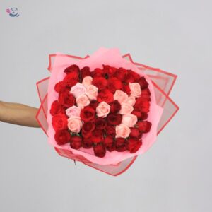 Ramo de 50 rosas combinado
